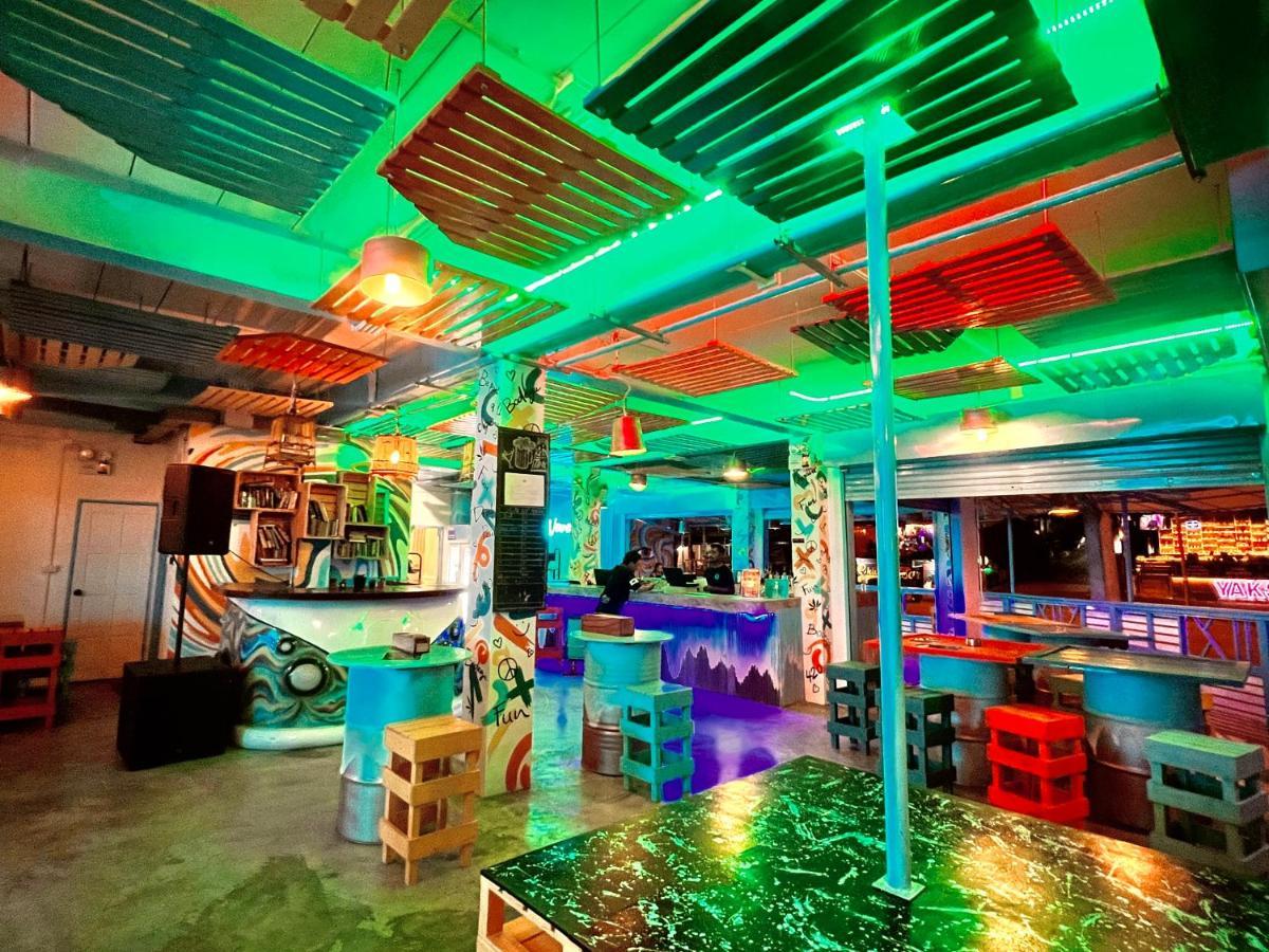 Bodega Krabi Hostel Ao Nang ภายนอก รูปภาพ