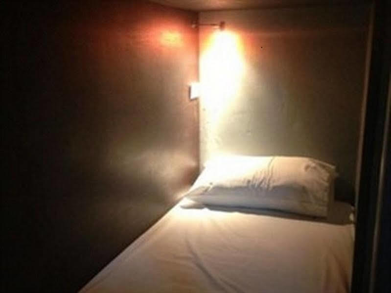 Bodega Krabi Hostel Ao Nang ภายนอก รูปภาพ